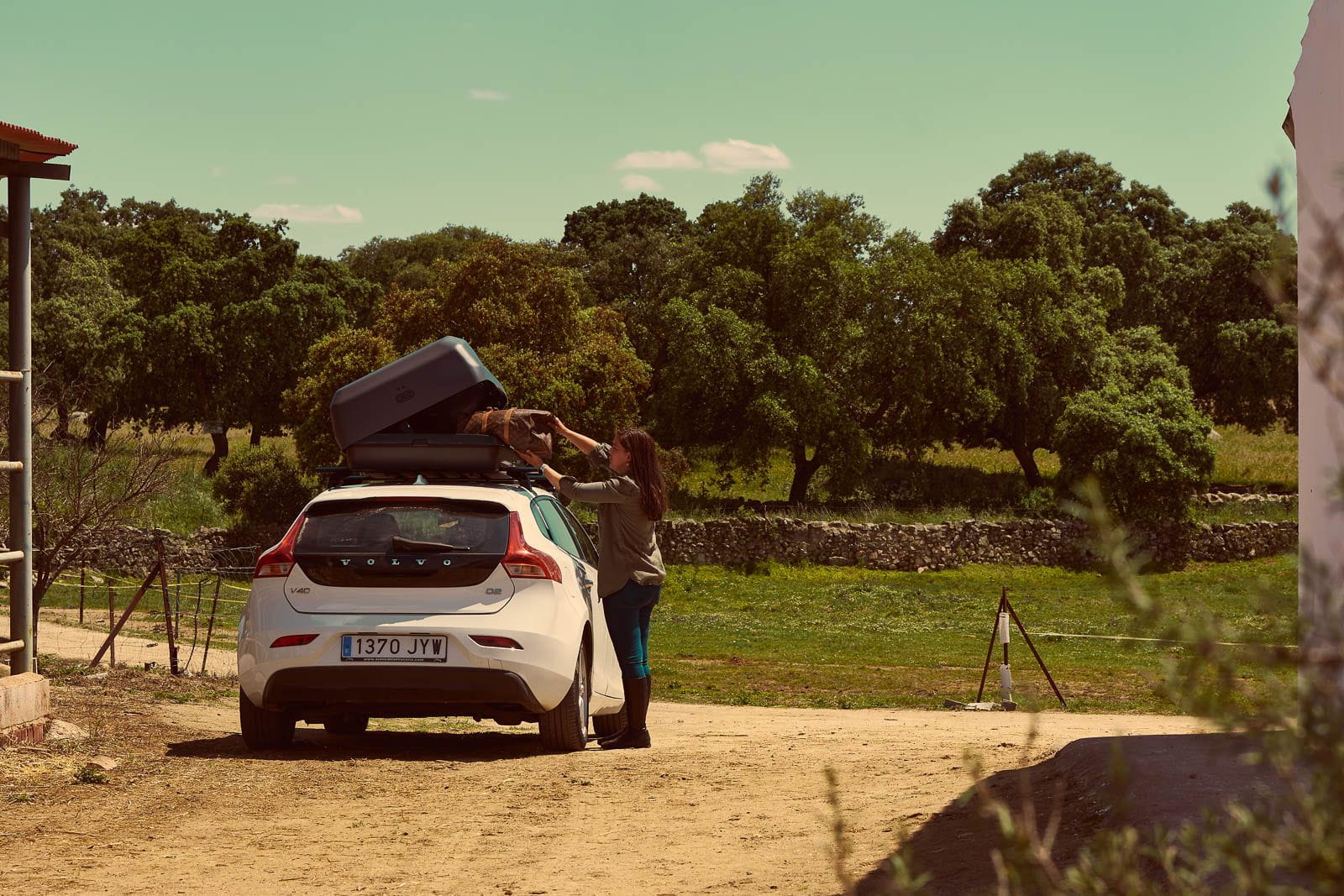 Boks dachowy CRUZ Paddock 400N czarny błyszczący (CR 940-705) - obrazek 9