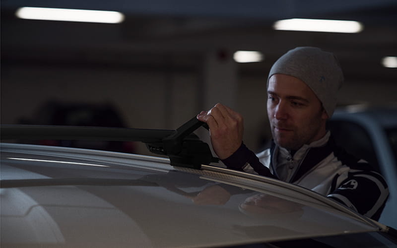 Bagażnik dachowy Suzuki S-Cross (Mont Blanc Xplore Black 7505 + 6613 black) - obrazek 3