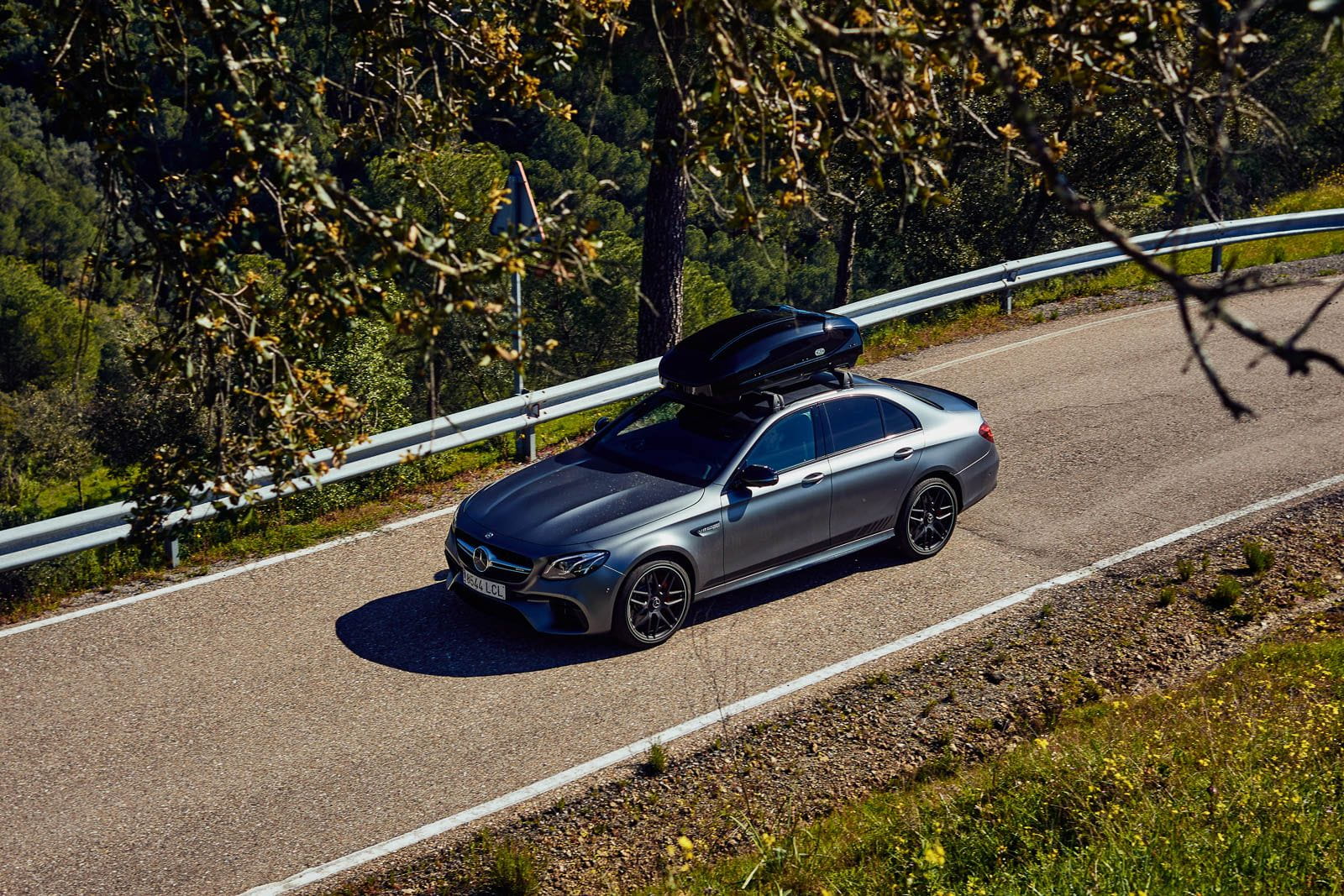 Boks dachowy CRUZ Paddock 470N czarny błyszczący - obrazek 10