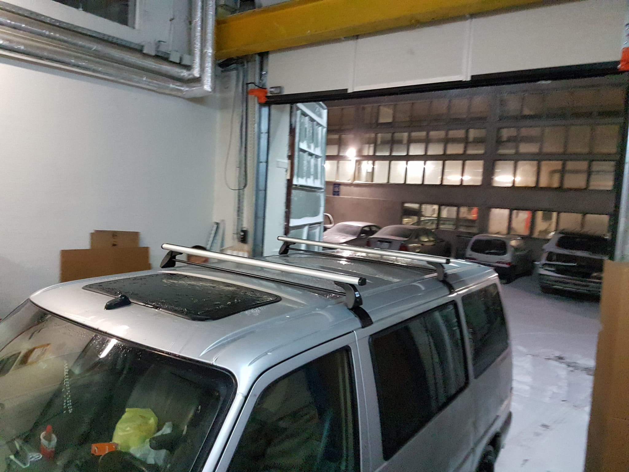 Bagażnik dachowy Volkswagen Transporter T4 (CRUZ 933-338 + AF2-138) - obrazek 5