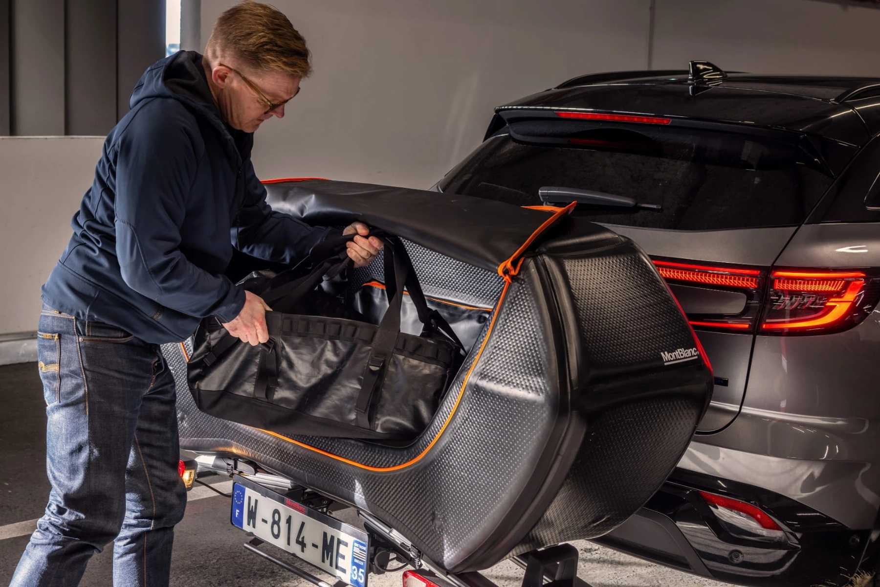 Boks na tył samochodu do wielu platform rowerowych na hak MONT BLANC Senja Cargo Box - obrazek 5