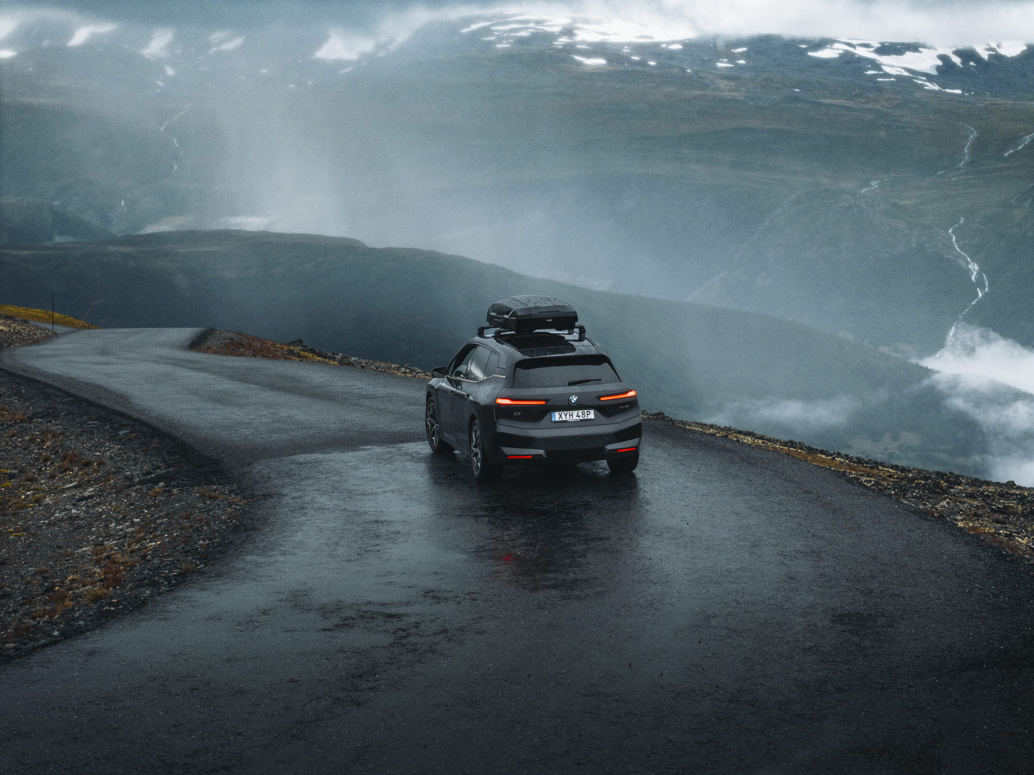 Box dachowy Thule Motion 3 L 450 Czarny Błyszczący - obrazek 8